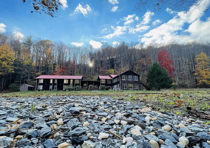 This image has an empty alt attribute; its file name is img_0963-1.jpg